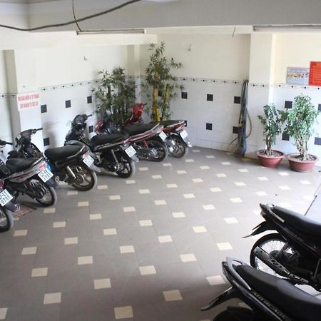 Phuong Huy Hotel Buon Ma Thuot Exterior foto