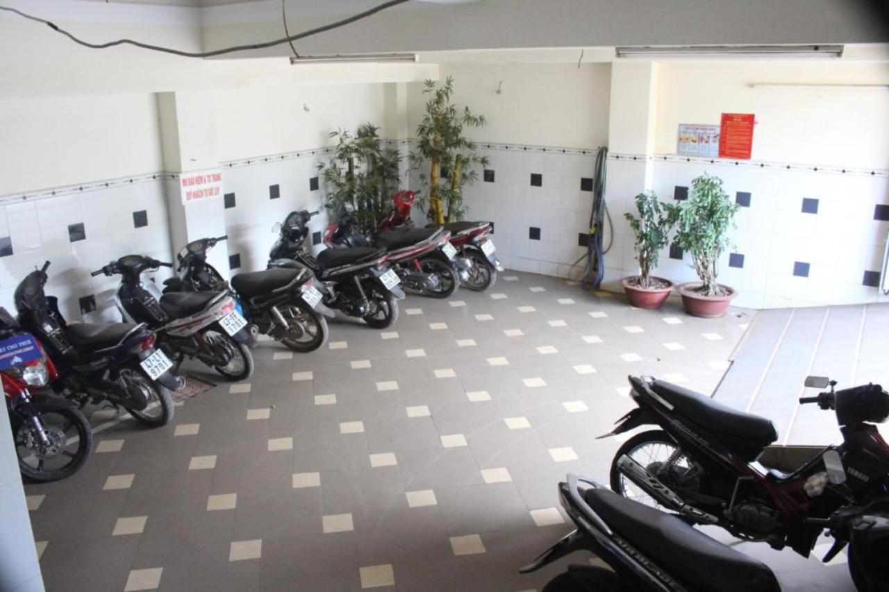 Phuong Huy Hotel Buon Ma Thuot Exterior foto
