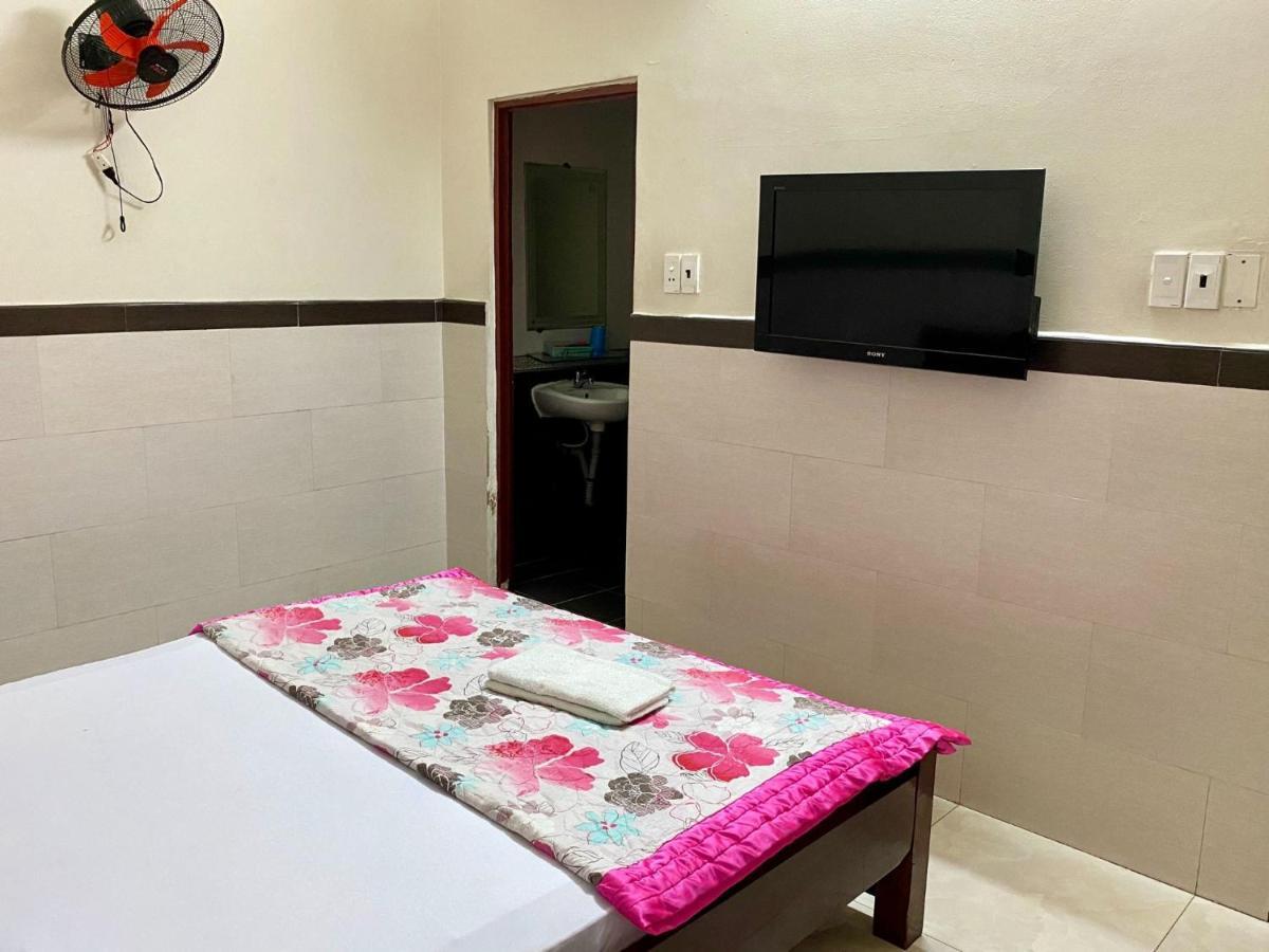 Phuong Huy Hotel Buon Ma Thuot Exterior foto